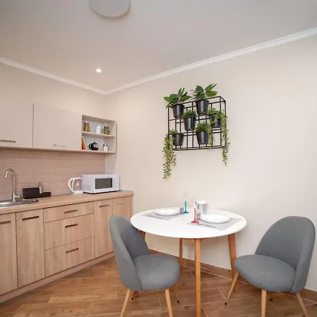 Romantic Suite, 3mins To Rynok Square Apartmán