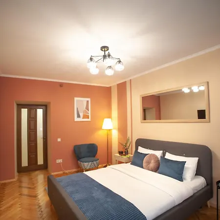 Apartmán Romantic Suite, 3mins To Rynok Square