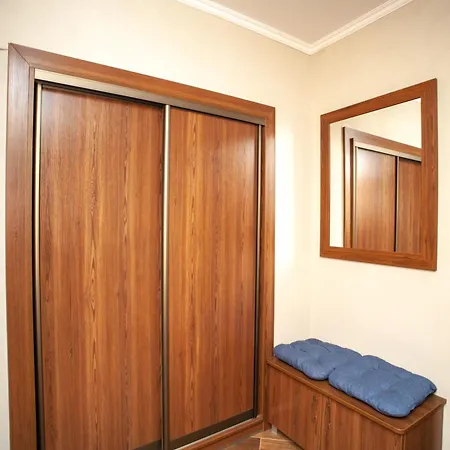 Апартаменти Romantic Suite, 3mins To Rynok Square *