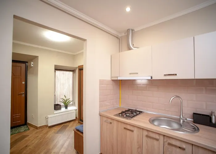 Romantic Suite, 3mins To Rynok Square דירה לבוב