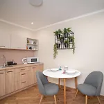 Romantic Suite, 3mins To Rynok Square Apartman